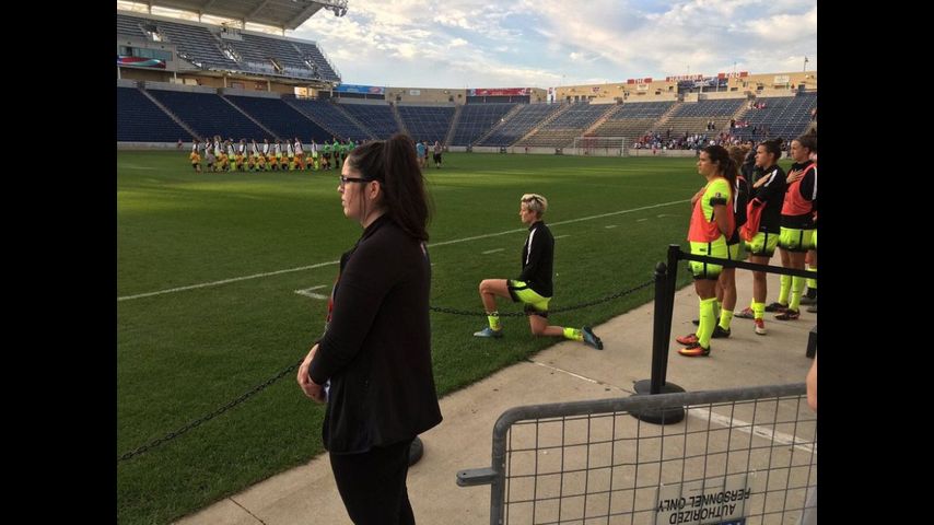 Us Soccer Star Megan Rapinoe Kneels During National Anthem 