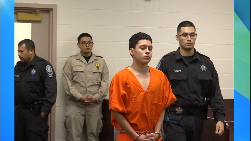 Adolescente acusado de tiroteo en un bar de Edinburg recibe cargos por intento de homicidio capital de varias personas