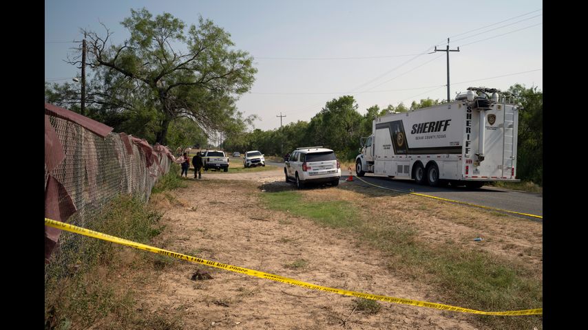 Texas sheriff says 7 suspects arrested, 11 migrants hospitalized after sting near San Antonio